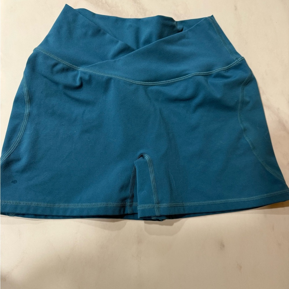 Alphalete Women's Teal Bike Shorts - Picture 2 of 3